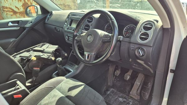2014 VOLKSWAGEN TIGUAN 2.0 DIESEL FOR BREAKING! 392385242