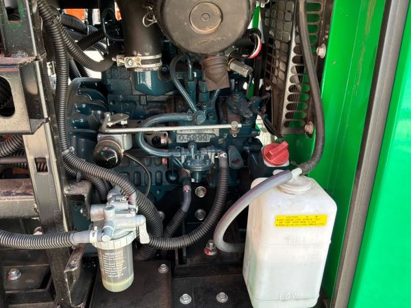 2023 Shindaiwa 301 welder / generator....871 hours 392387942