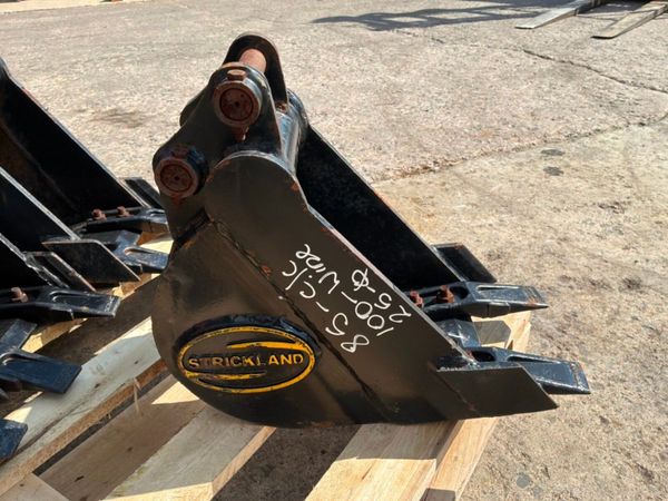New 9" Strickland digging bucket.........25mm pins 392395689
