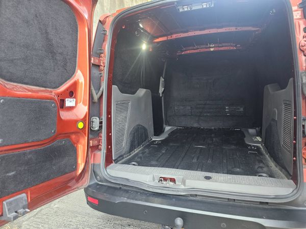 TRANSIT CONNECT LTD // IMMACULATE VAN 392302180