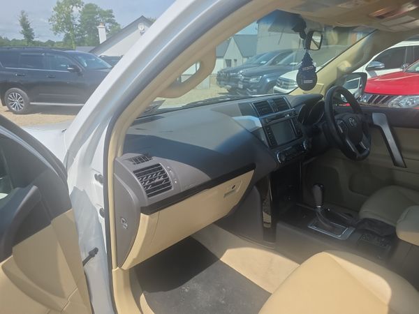 Toyota Land Cruiser LC Business Class 392325626