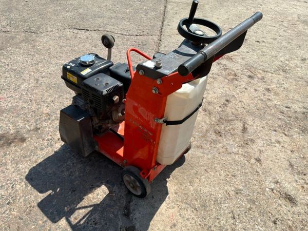 2019 Husqvarna fs400lv petrol Road saw.......856t. 392333376