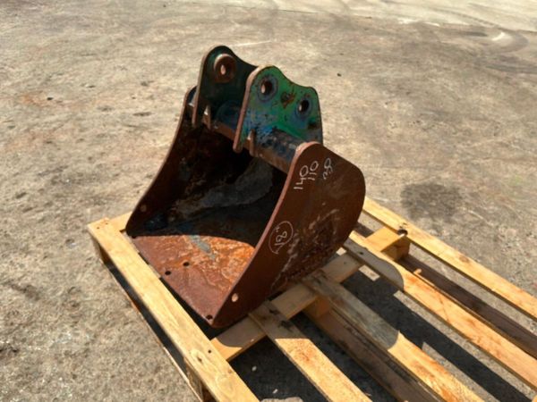 18" Rhinox mini digger bucket.....30mm pins....... 392333453