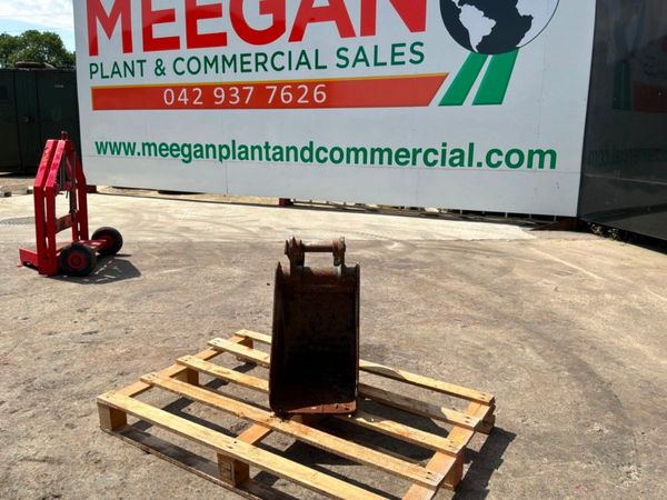 12" Strickland mini digger bucket....30mm pins... 392333463