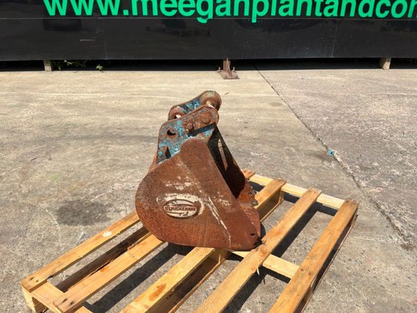12" Strickland mini digger bucket....30mm pins... 392333467