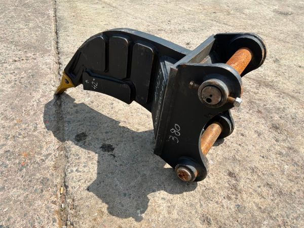 New / unused 13 tonne ripper tooth..65mm pins..... 392333579