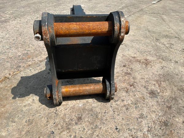 New / unused 13 tonne ripper tooth..65mm pins..... 392333587
