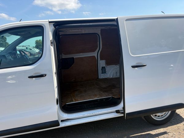 Opel Vivaro 392339048