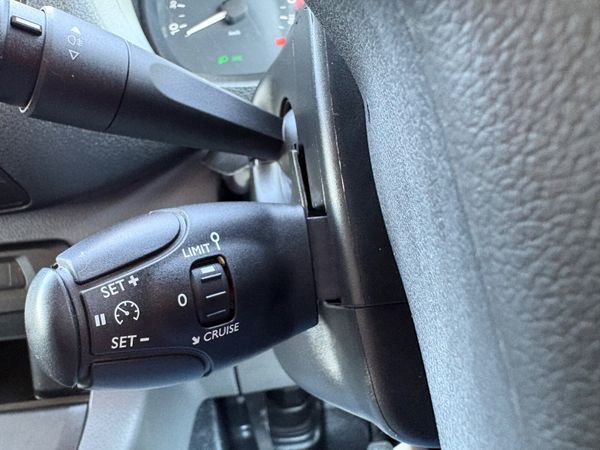 Opel Vivaro 392339055