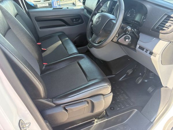 Opel Vivaro 392339036