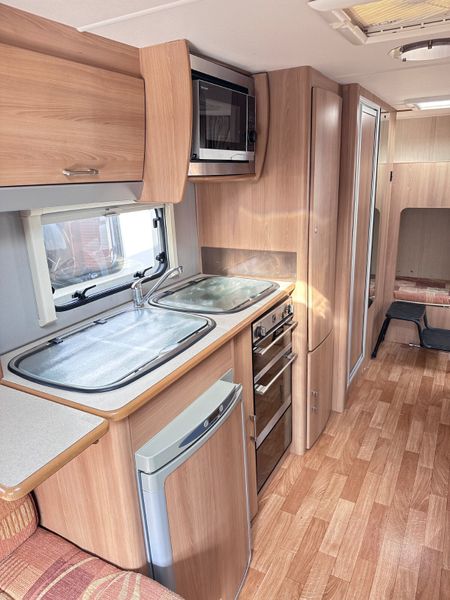 ✨STUNNING ELDDIS AVANTE CLUB 6 BERTH✨ 392441383