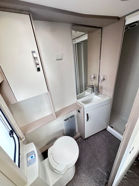 ✨STUNNING STERLING ECCLES 580 4 BERTH ISLAND BED✨ 392442308