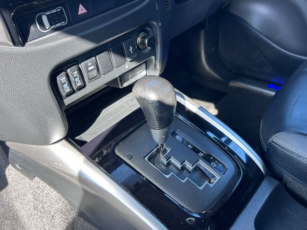 2018 Mitsubishi L200  Barbarian Auto 392450648