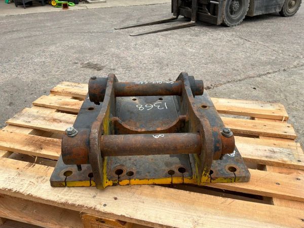 13 tonne Hammer cradle.....65mm pins.......1368. 392497715