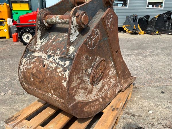 24" Geith bucket...65mm pins.......13 tonne......2 392497726