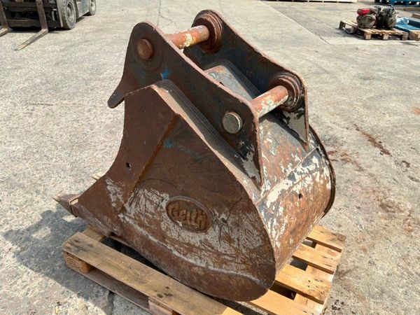 24" Geith bucket...65mm pins.......13 tonne......2 392497731