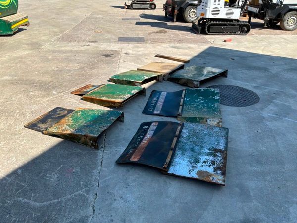 2019 Thompson steel tipping body......22ft long... 392546803