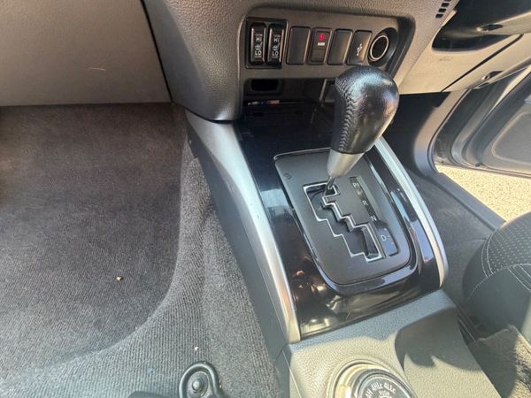 Mitsubishi L200 Warrior 2.4D Auto 4WD 392568372