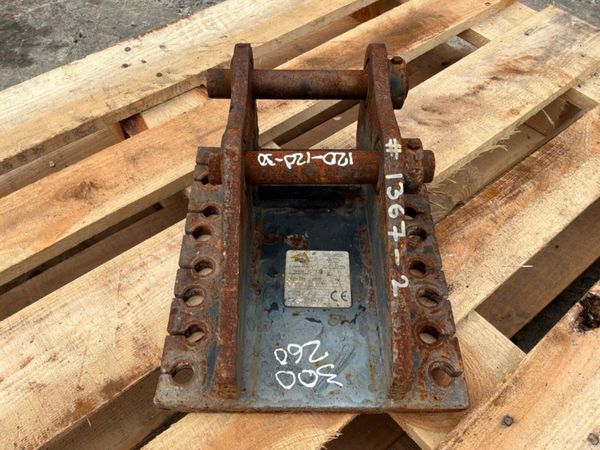 Quick hitch hammer cradle.....30mm pins.........13 392504732