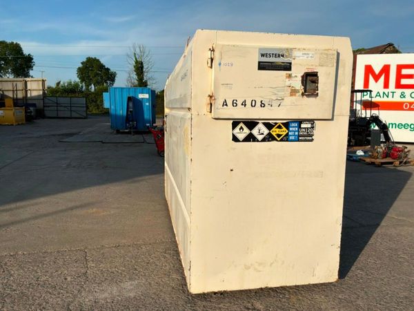 Western 4200 litre fuel storage / delivery bowser. 392504842