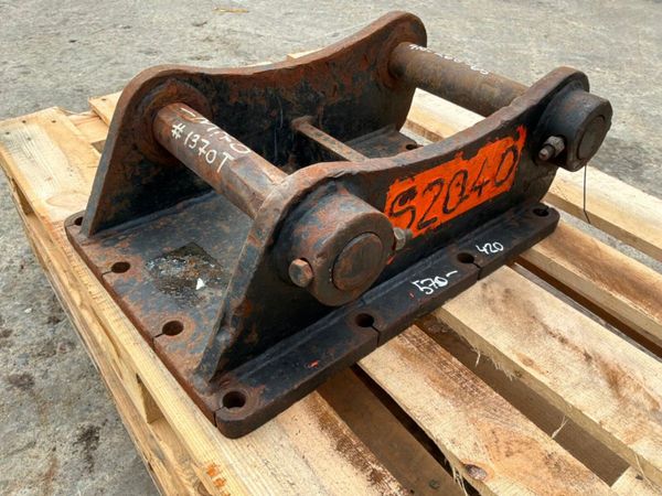 13 tonne hammer / breaker cradle......65mm pins... 392504861