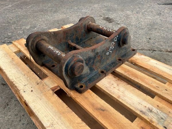 13 tonne hammer / breaker cradle......65mm pins... 392504864