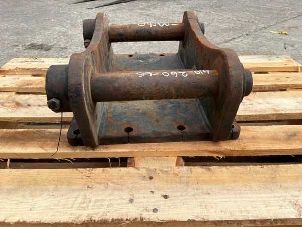 13 tonne hammer / breaker cradle......65mm pins... 392504865