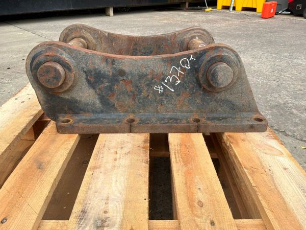 13 tonne hammer / breaker cradle......65mm pins... 392504871