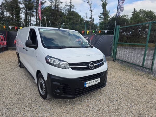 Opel Vivaro 2023 392535396