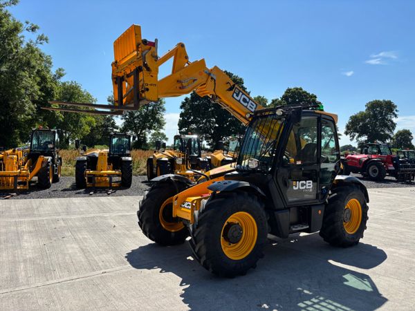 2021 JCB 531-70. (1935 Hours) 392539840