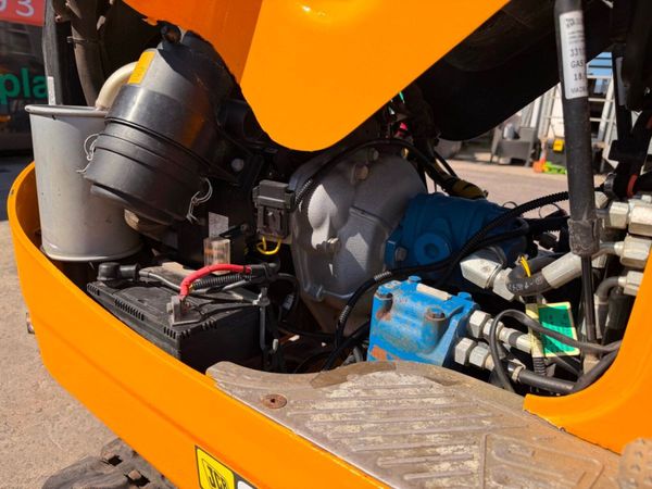 2018 JCB micro mini digger  with only 432 hours... 392697489