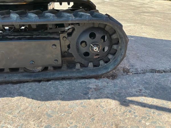 New / unused 1.0 tonne Ep12 Mini digger.........34 392611084