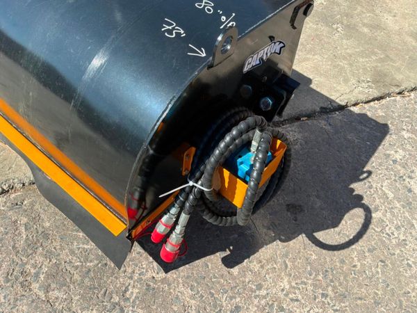 Unused 72" Skid steer road sweeper / collector box 392611148