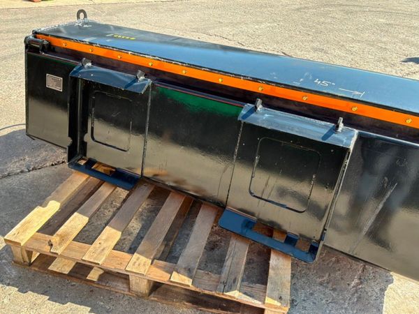 Unused 72" Skid steer road sweeper / collector box 392611156