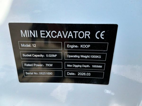 New / unused 1.0 tonne Ep12 Mini digger.........34 392611103