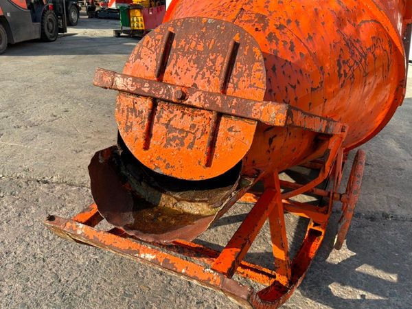 1000 litre Banana type concrete pouring skip...... 392745044
