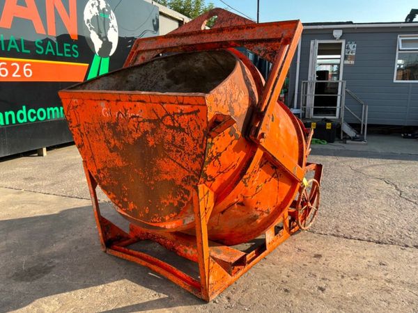 1000 litre Banana type concrete pouring skip...... 392745034