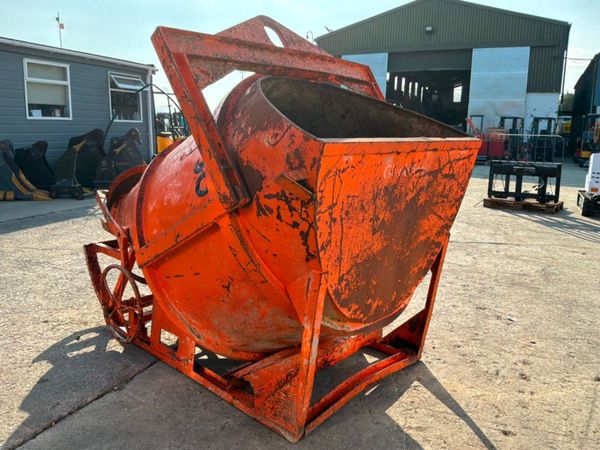 1000 litre Banana type concrete pouring skip...... 392745036