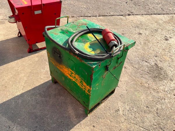 400v / 110v Site transformer / power distribution 392745143