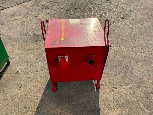 400v / 110v Site transformer / power distribution 392745147