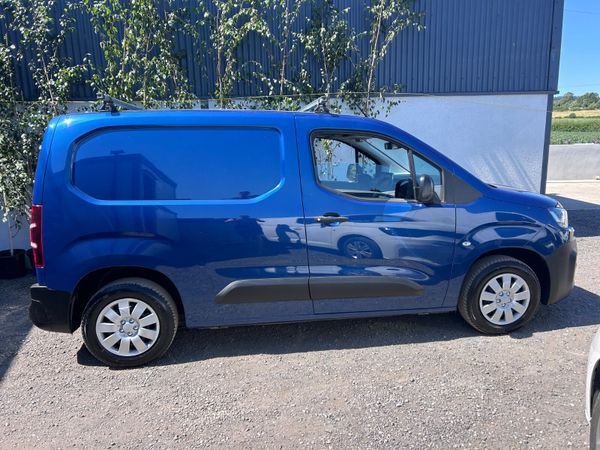 202 Citroen Berlingo ‘Enterprise - No VAT to be ad 392767365