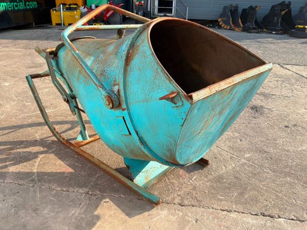 500 litres Banana type Concrete pouring skip...... 392928124