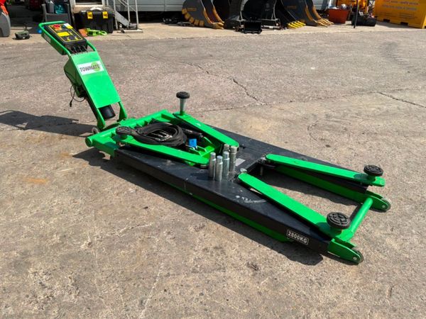 2021 Tow mate 2800kg portable hydraulic lift.....9 393060644
