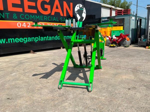 2021 Tow mate 2800kg portable hydraulic lift.....9 393060622