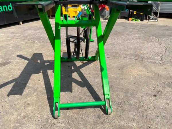 2021 Tow mate 2800kg portable hydraulic lift.....9 393060630