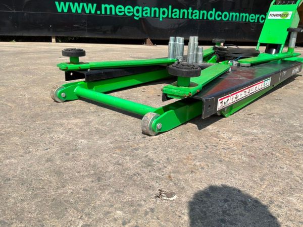 2021 Tow mate 2800kg portable hydraulic lift.....9 393060638