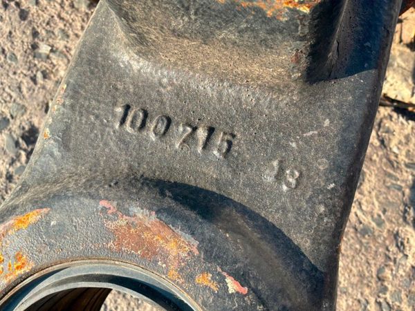 Hydraulic cylinder.....1870mm c/c.....20 / 30 ton 393141488