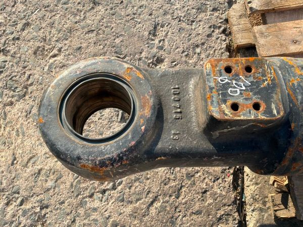 Hydraulic cylinder.....1870mm c/c.....20 / 30 ton 393141489