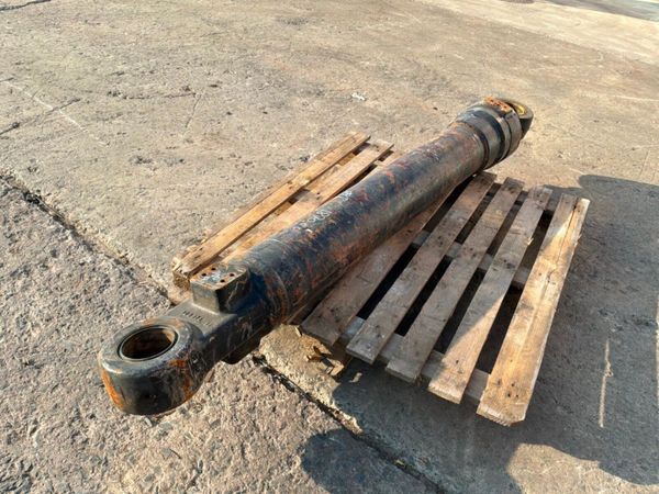 Hydraulic cylinder.....1870mm c/c.....20 / 30 ton 393141490