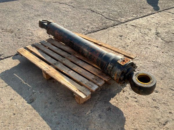 Hydraulic cylinder.....1870mm c/c.....20 / 30 ton 393141501